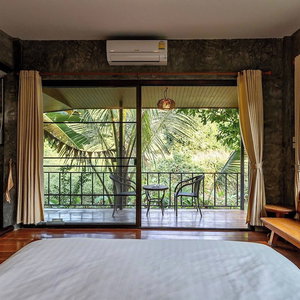 Hotel Lion Cafe Resort cazare Hang Dong