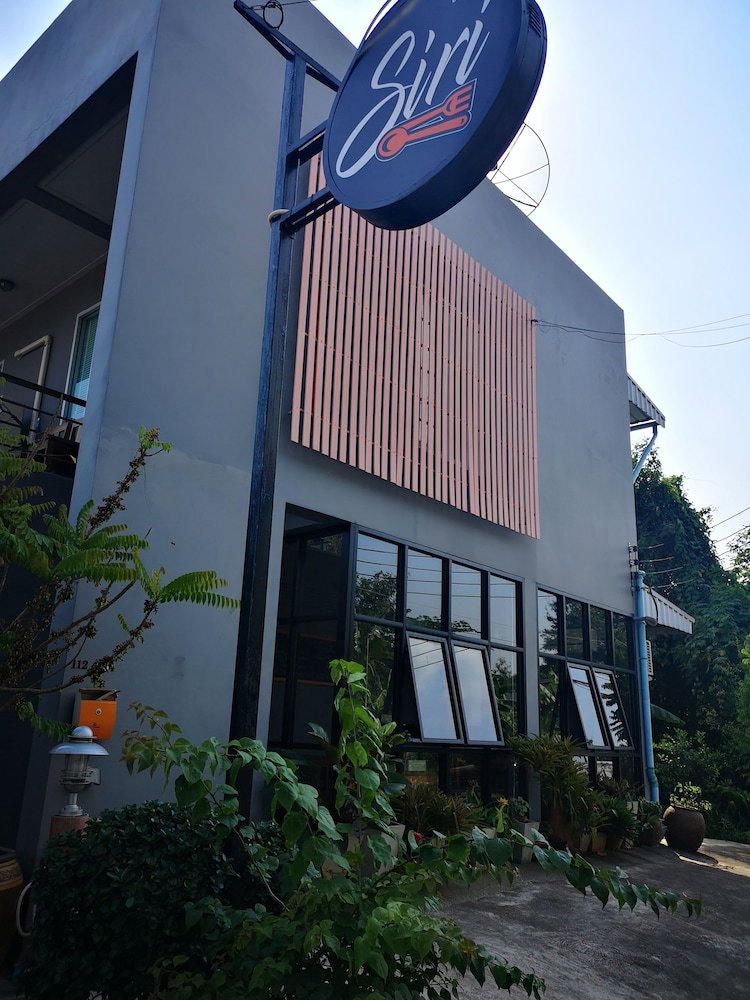 Hotel Siri Guesthouse At Suratthani