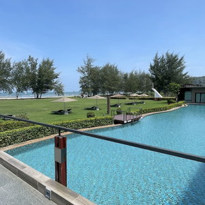 Hotel La Isla Pranburi Beach Resort cazare Sam Roi Yot