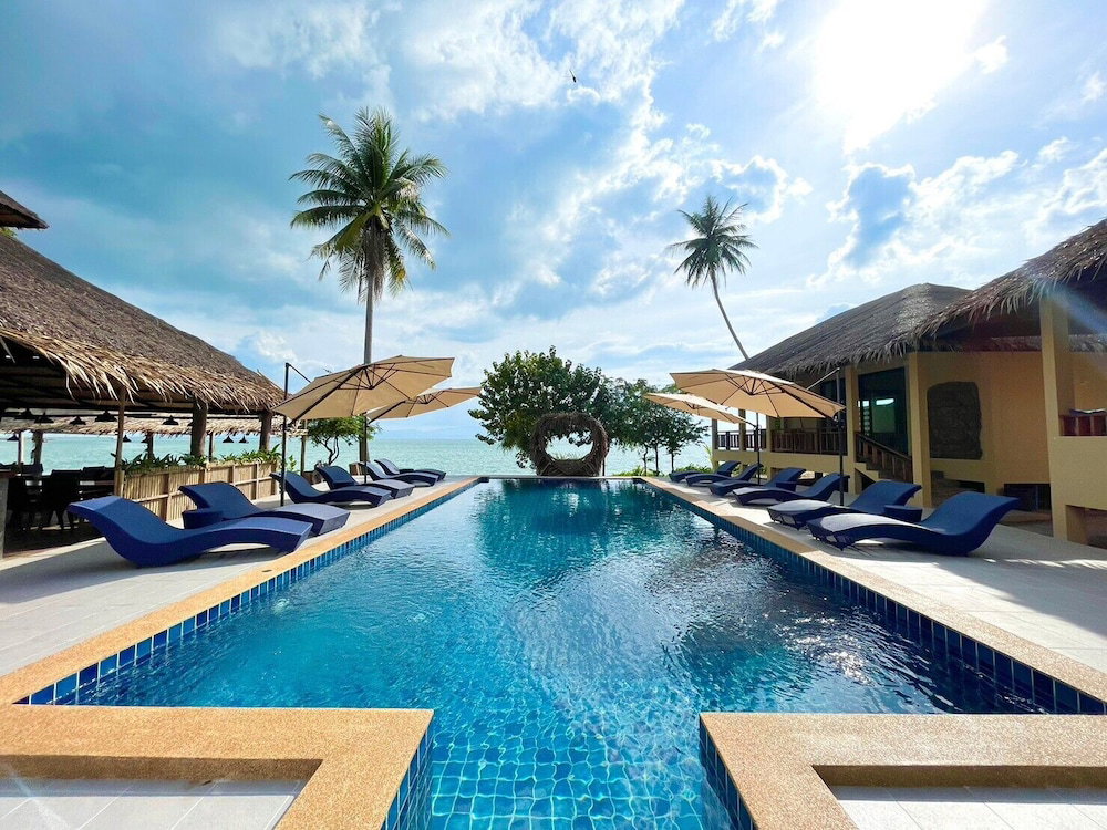 Hotel Absolute Beachfront Resort