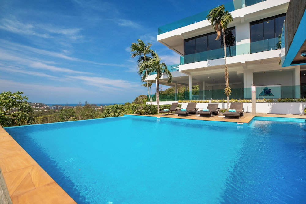 Hotel Baan Chom View Kamala