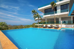 Hotel Baan Chom View Kamala cazare Kamala Beach