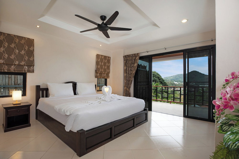 Baan Chom View Kamala
