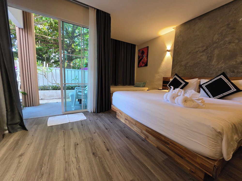 Hotel Tt Naiyang Beach Phuket