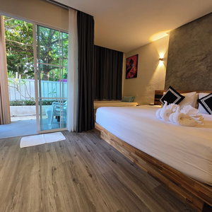 Sejur Tt Naiyang Beach Phuket vacanta Suwannaphum