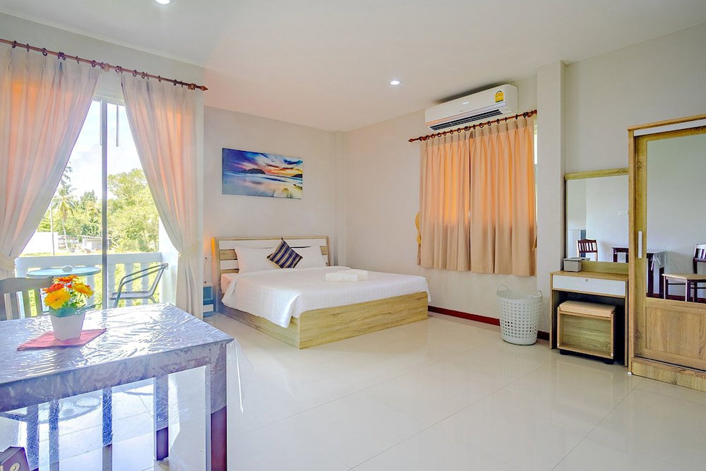 Hotel Maikhao Beach Residence