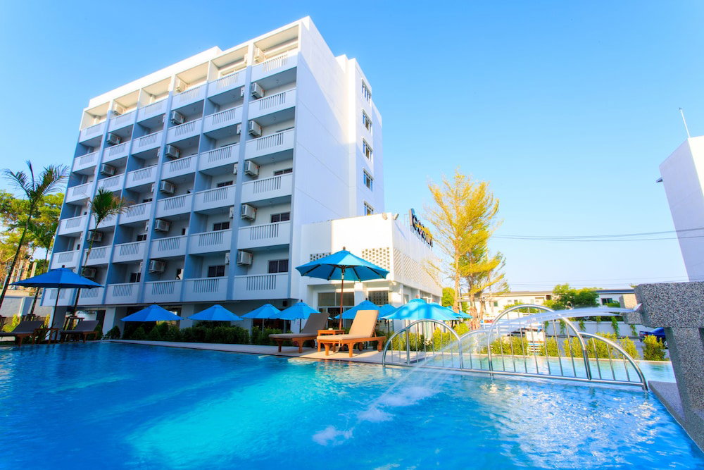 Hotel Recenta Phuket Suanluang By Deevana