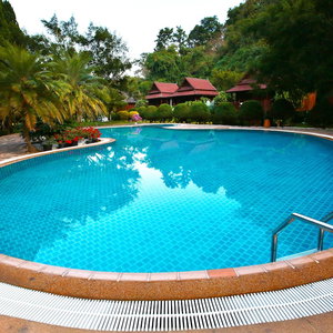 Hotel Lanna Resort cazare Hang Dong