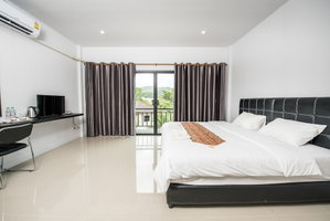 Hotel Mr. T Kamala Room cazare Kamala Beach