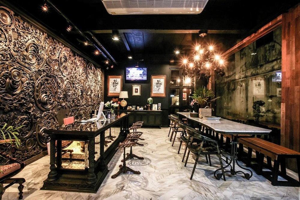 Shade House - Phuket Downtown