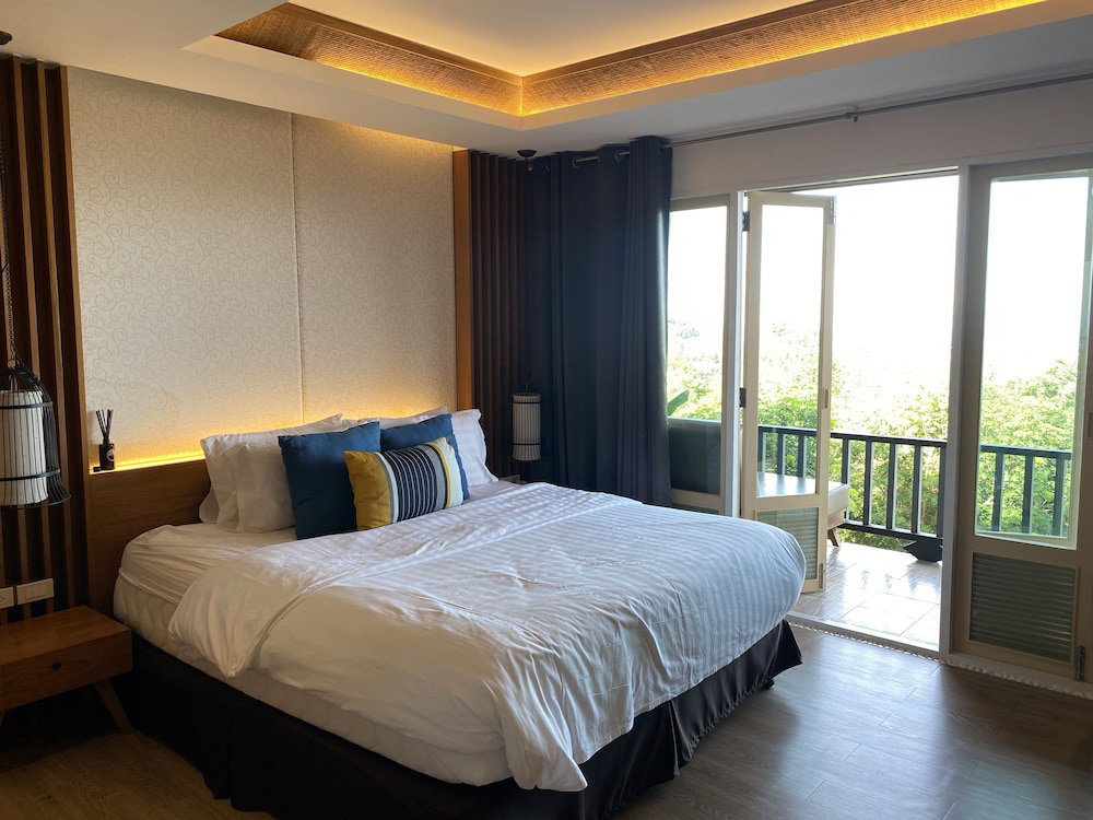 Phuket View Coffee And Resort