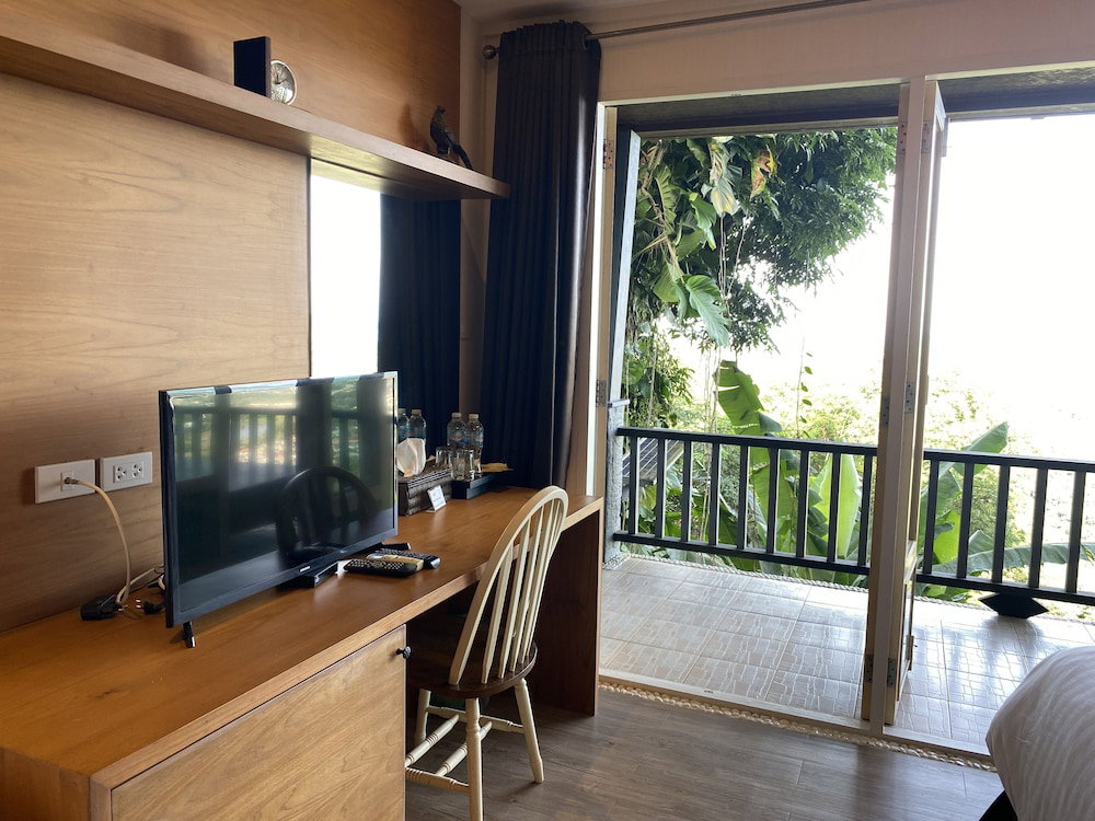 Phuket View Coffee And Resort