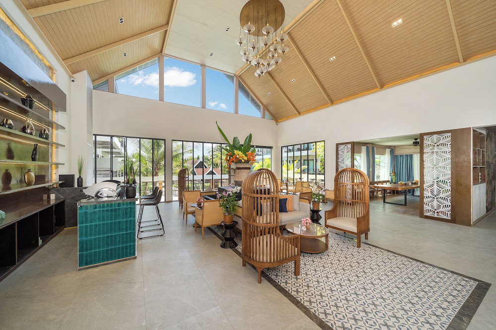 Howard Johnson By Wyndham Phuket Naiyang