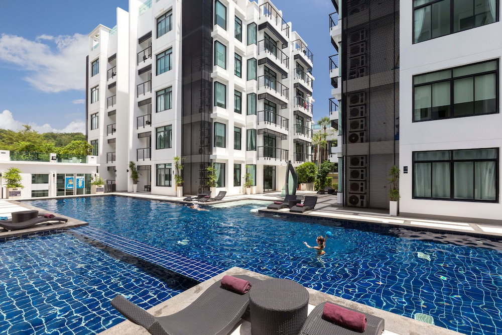 Hotel Kamala Regent Residence
