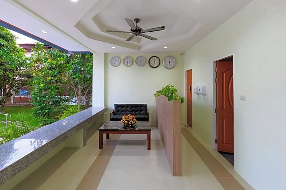 Jj Residence Phuket Town