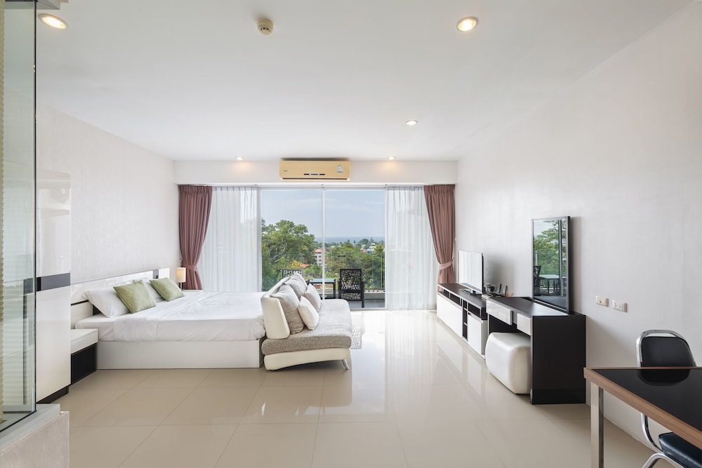 Hotel Studio In Chic Condo In Karon A510