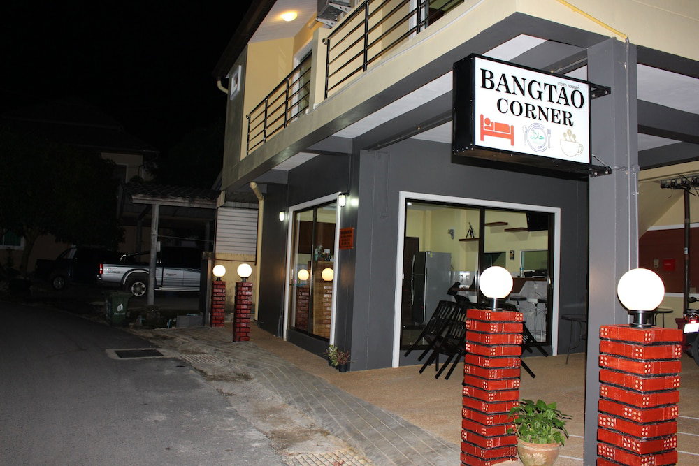 Hotel Bangtao Corner