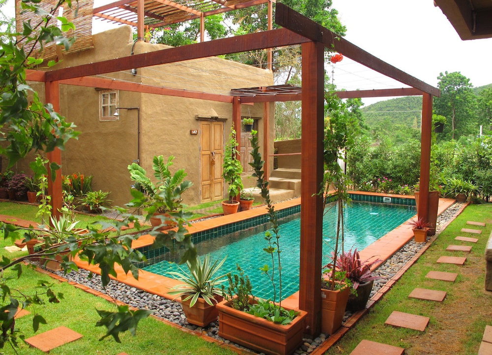 Hotel Pranberry Earth