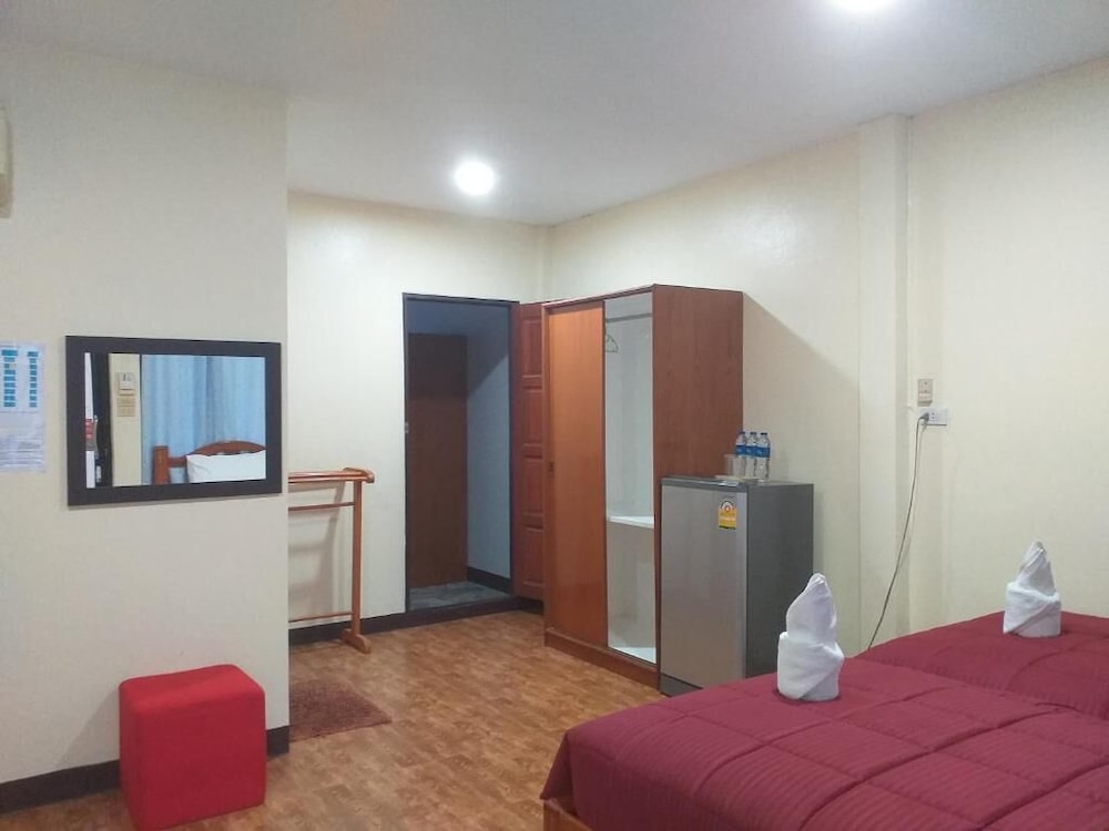 Hotel White Beach Resort