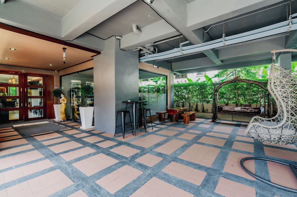 Westkey Kamala Hotel