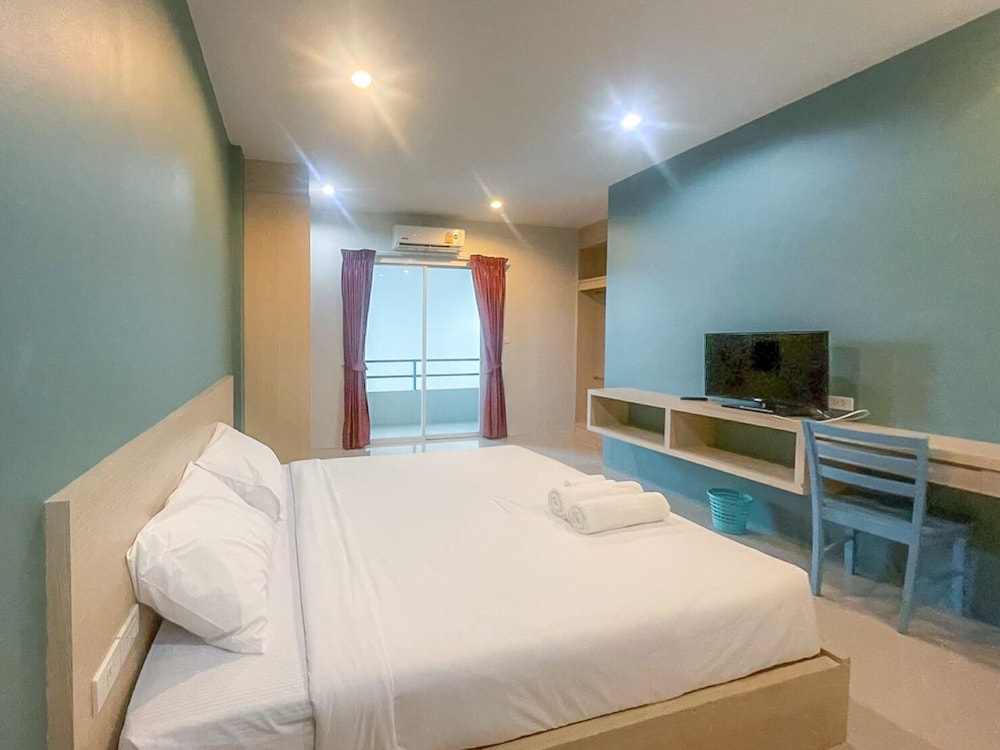 Hotel Hop On Phuket