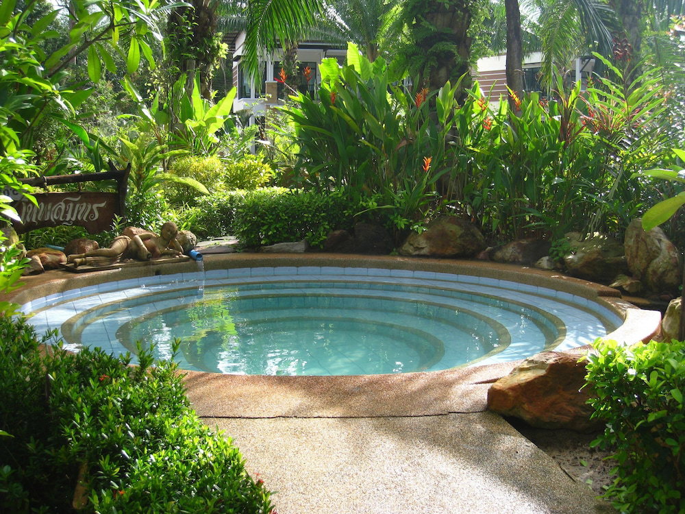 Hotel Nattha Waree Hot Spring Resort And Spa
