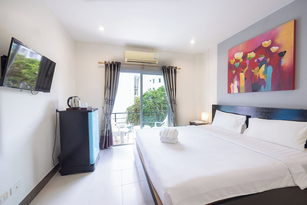 Hotel Baan Yuyen Karon Guesthouse