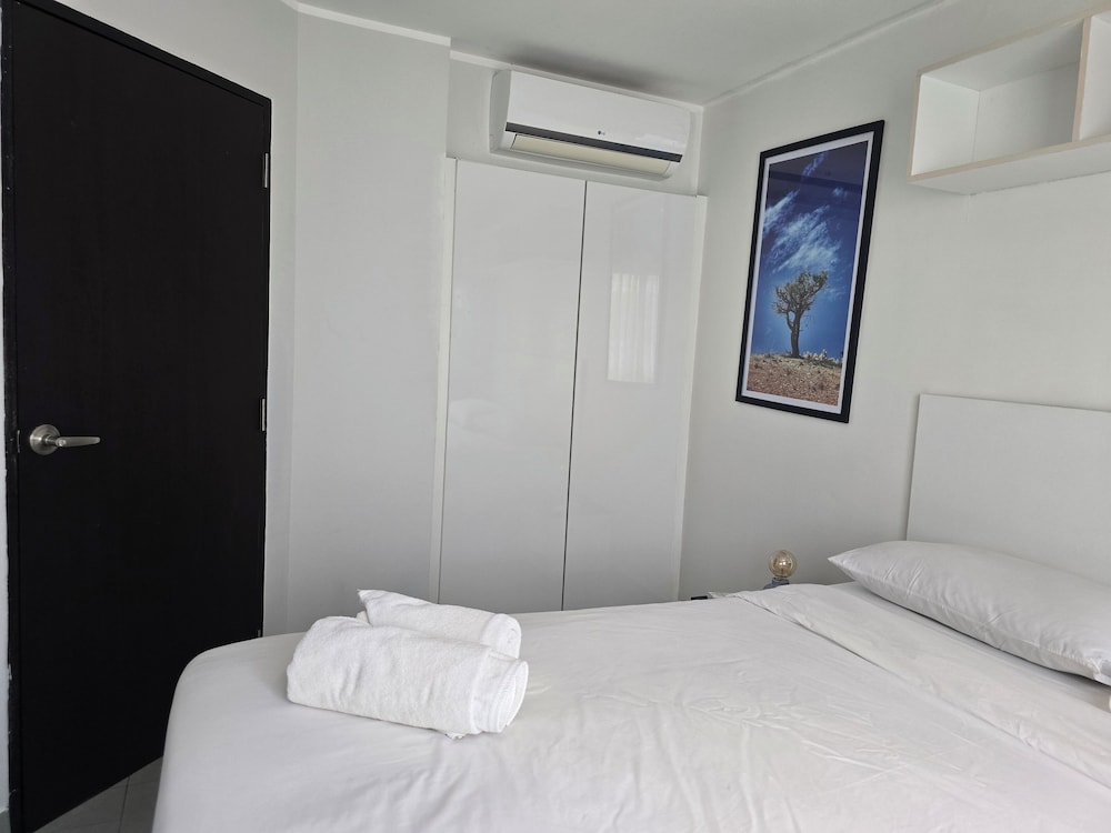 Bright & Breezy -1Br T1 211