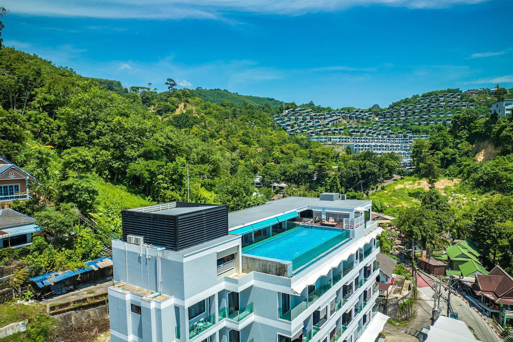 Hotel Kana Triple L Hotel