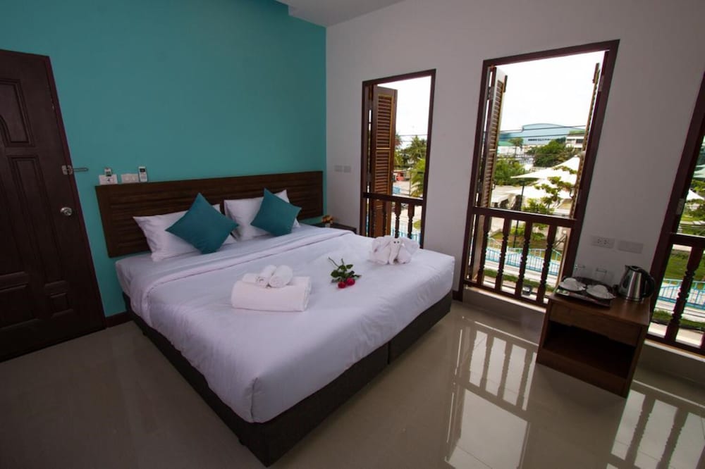 Hotel Bs Airport At Phuket