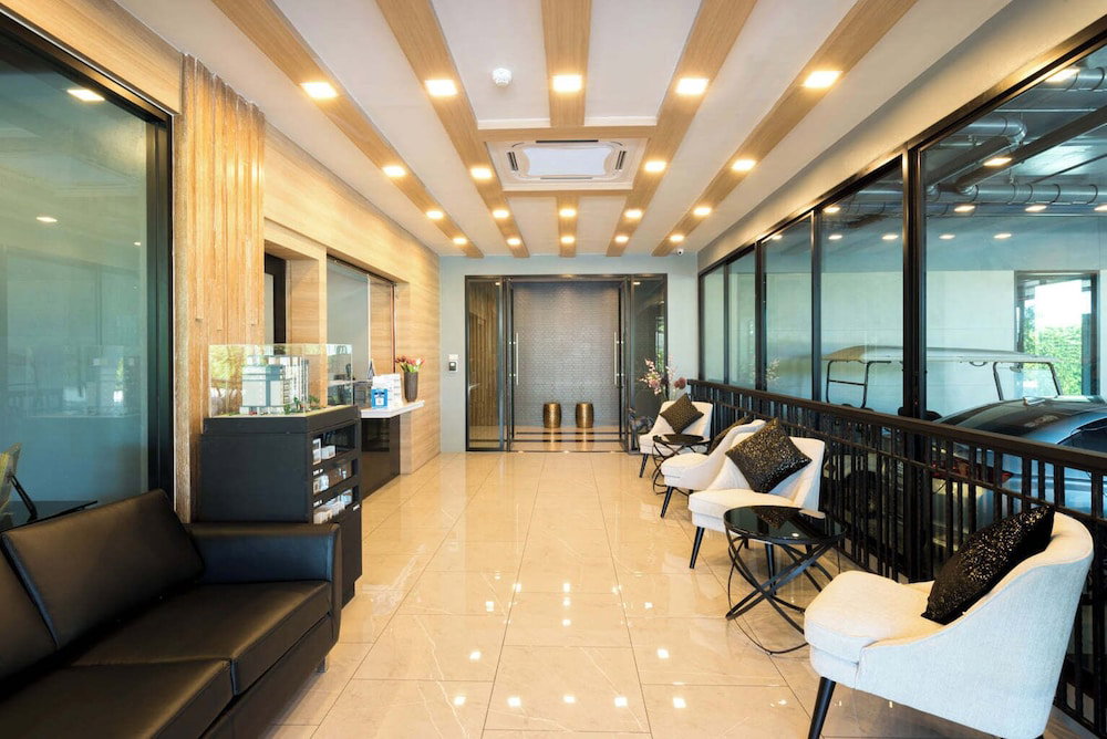 Premier Luxe Hotel
