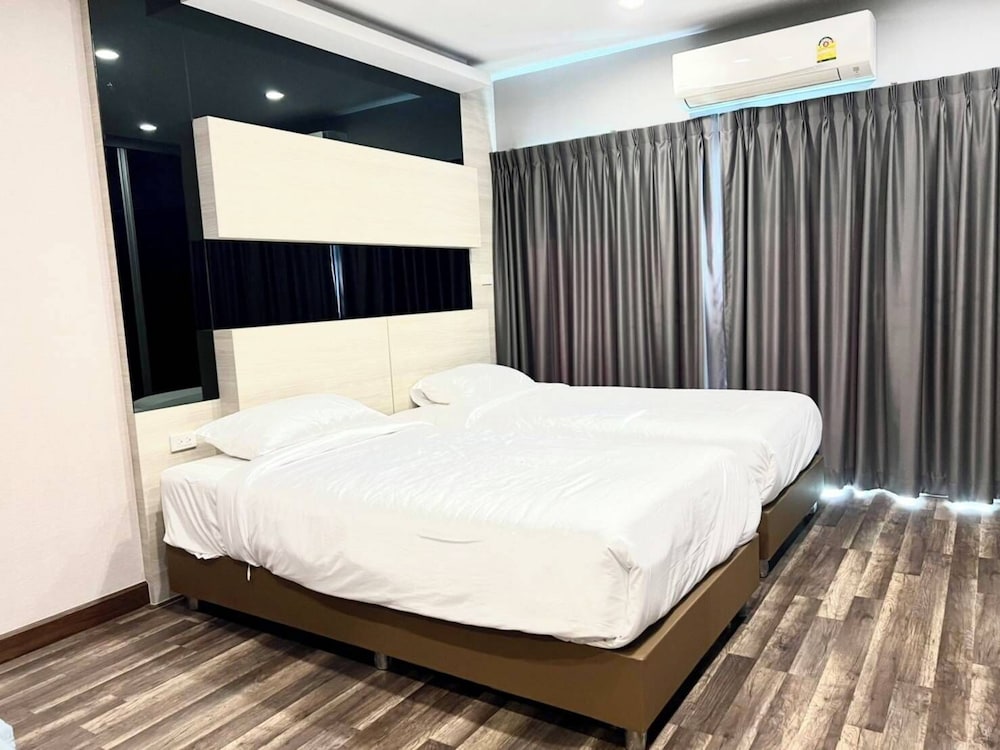 Premier Luxe Hotel