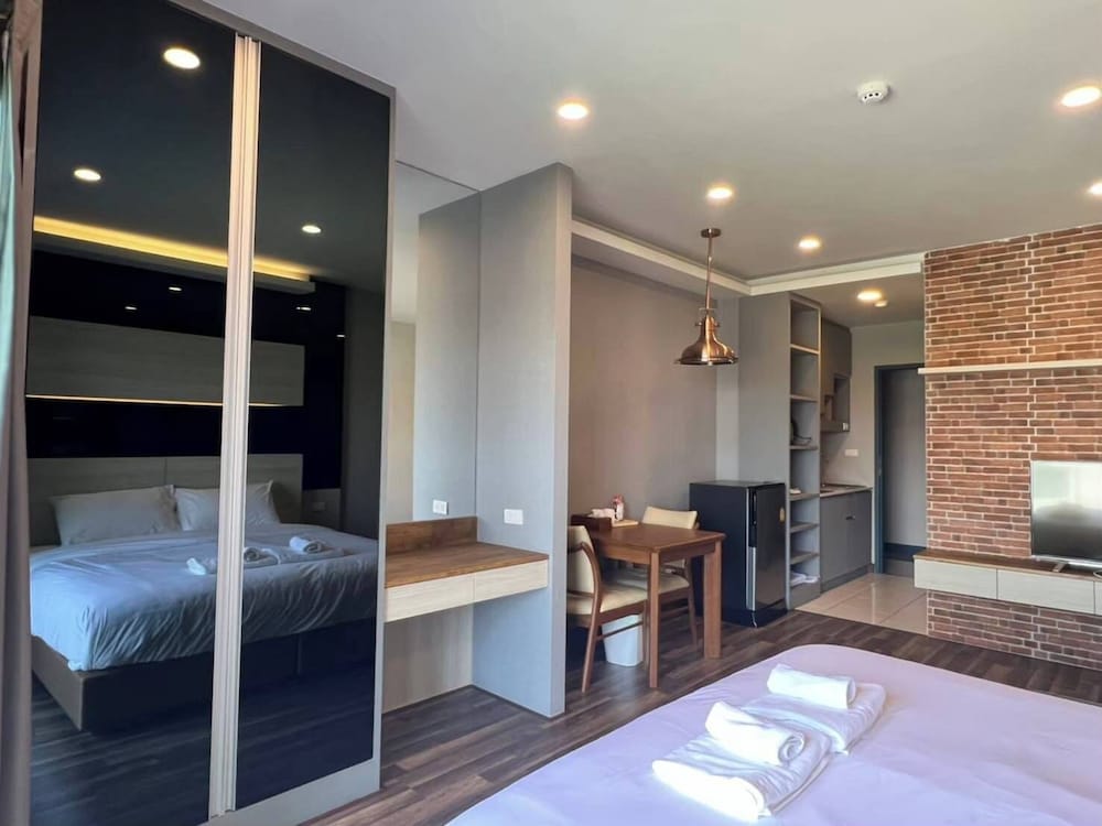 Premier Luxe Hotel