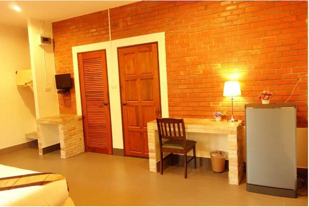 Canal Resort
