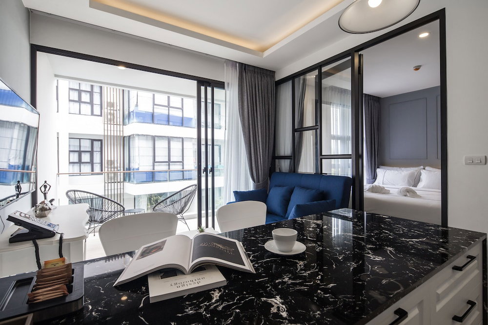 Hotel Palmyrah Surin Beach Residence