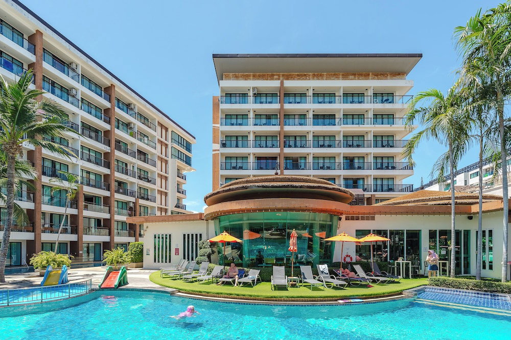 Hotel Chill & Play Near Beach Pool C202