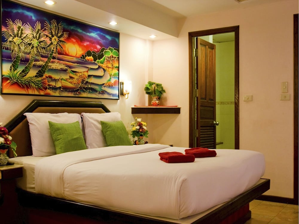Hotel Paradise Inn