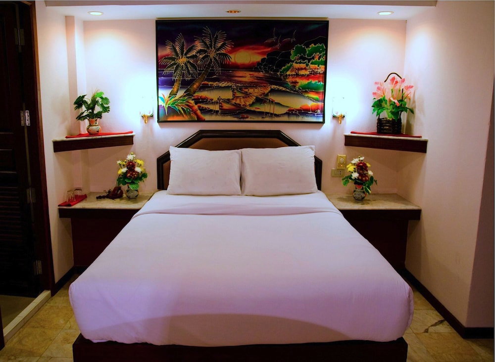 Paradise Inn