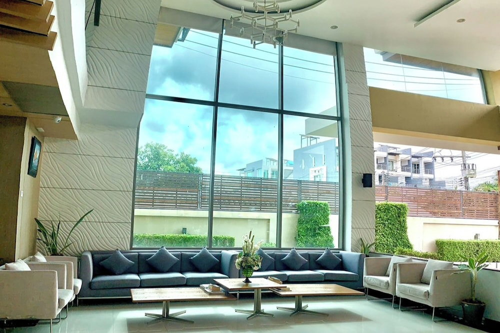 Aqua Resort Phuket - Near Beach And Chalong Pier