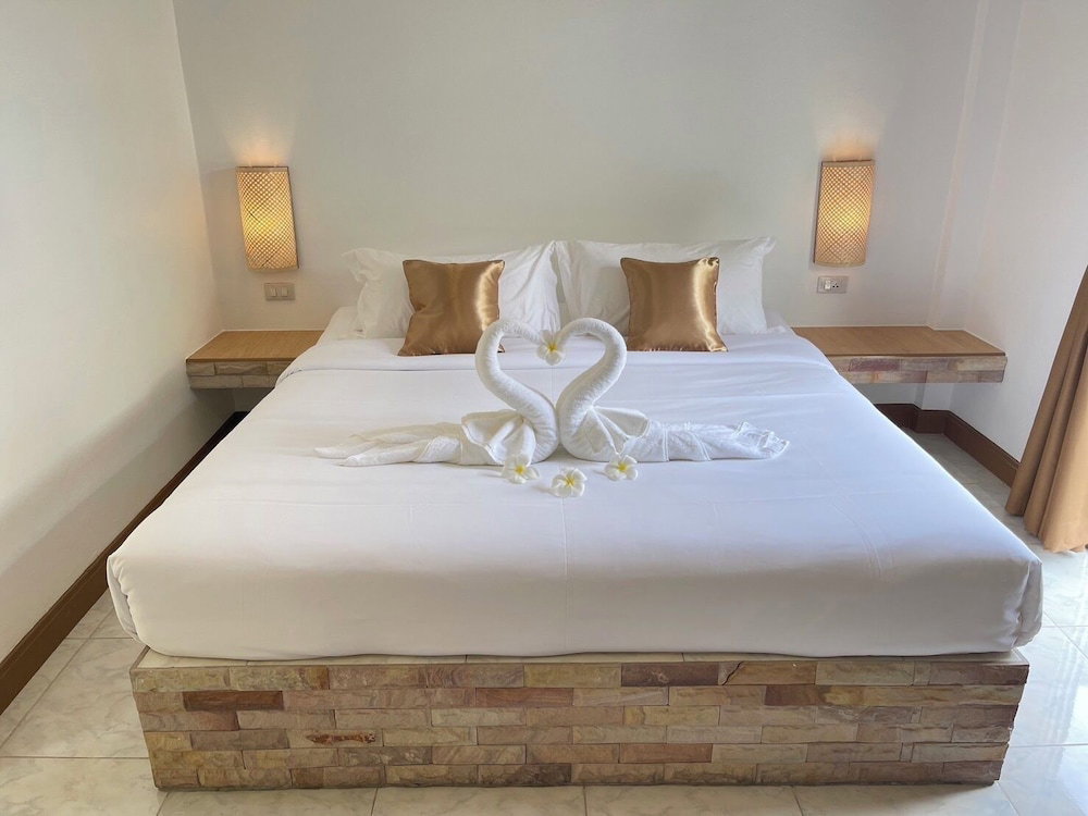 Sunrise Serenity Phuket Resort