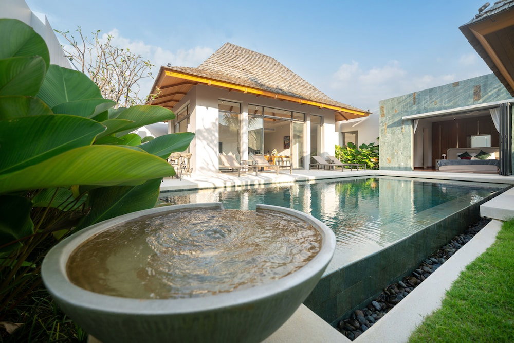 Hotel Tropical Pool Anchan Indigo 16