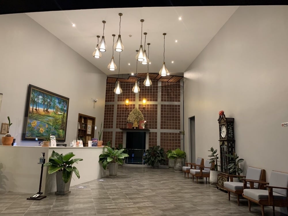 Atom Phuket Hotel