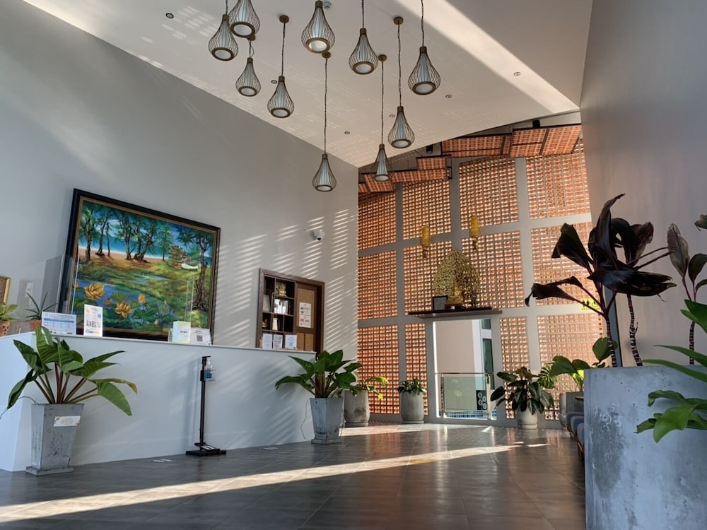 Atom Phuket Hotel