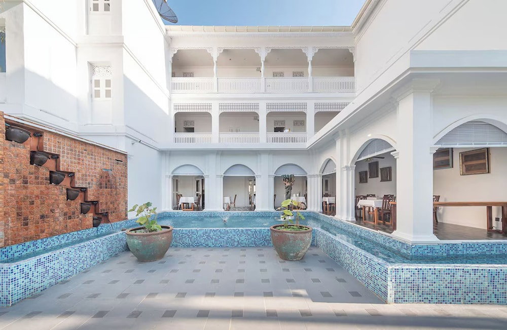 Hotel Lanna Inthan Hotel & Resort