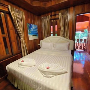 Hotel Ruan Mai Naiyang Beach Resort cazare Suwannaphum