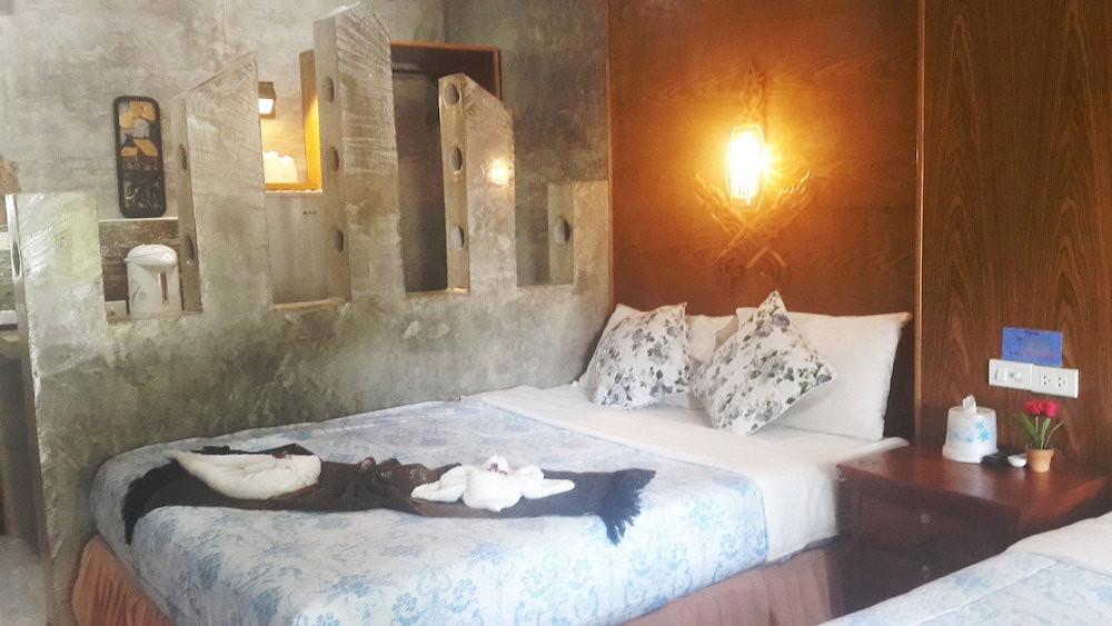 Ruan Mai Naiyang Beach Resort