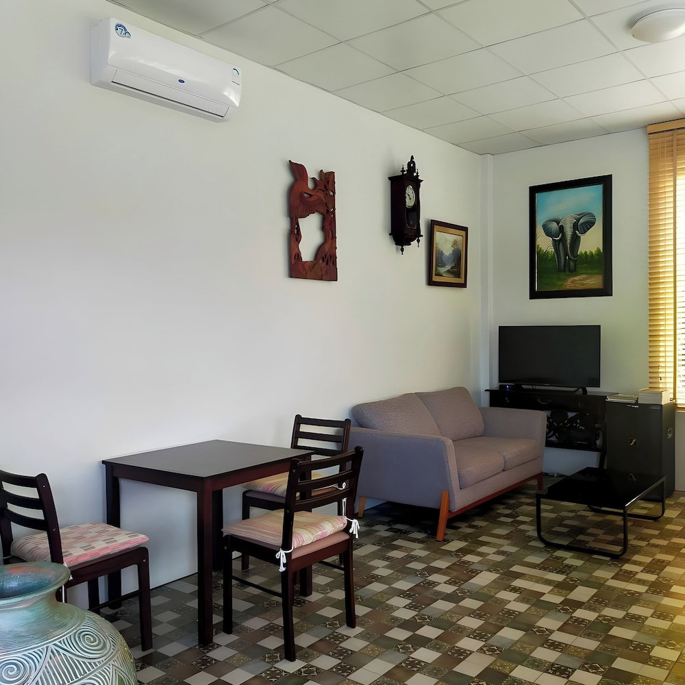 Hotel Davy's Cottage Phuket