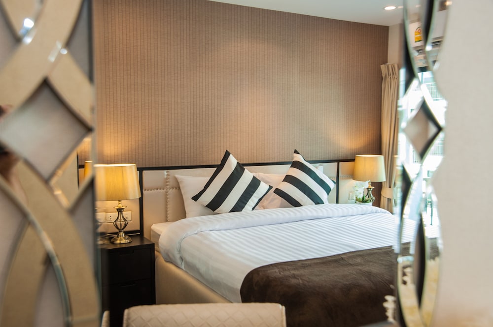 Hotel The Title Kr Beach Condotel Rawai Phuket