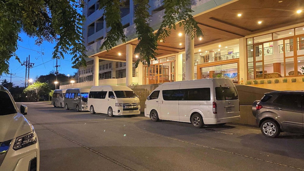 Hotel Khanom Golden Beach Hotel