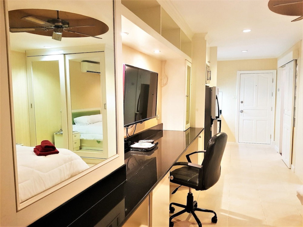 Jomtien Thip Condotel